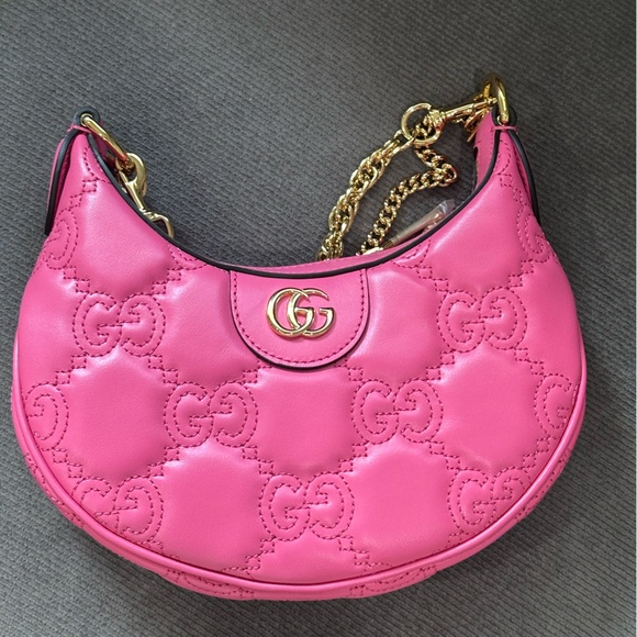 Gucci GG Quilted Shoulder Bag with Gold Chain Straps - Picture 3 of 10
